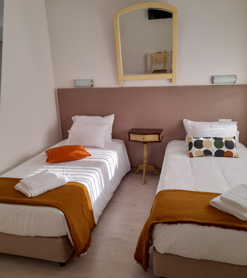 Dormida Loures, Quarto 3  - Hall 92